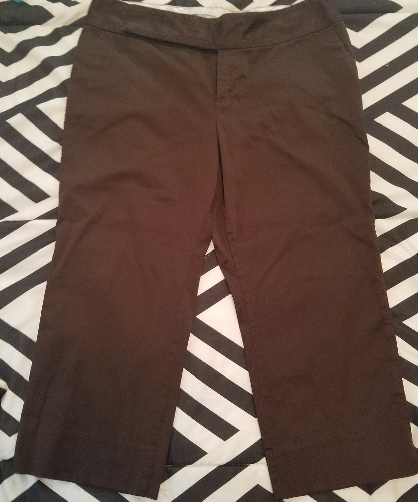 3/$12 Old Navy capris EUC
